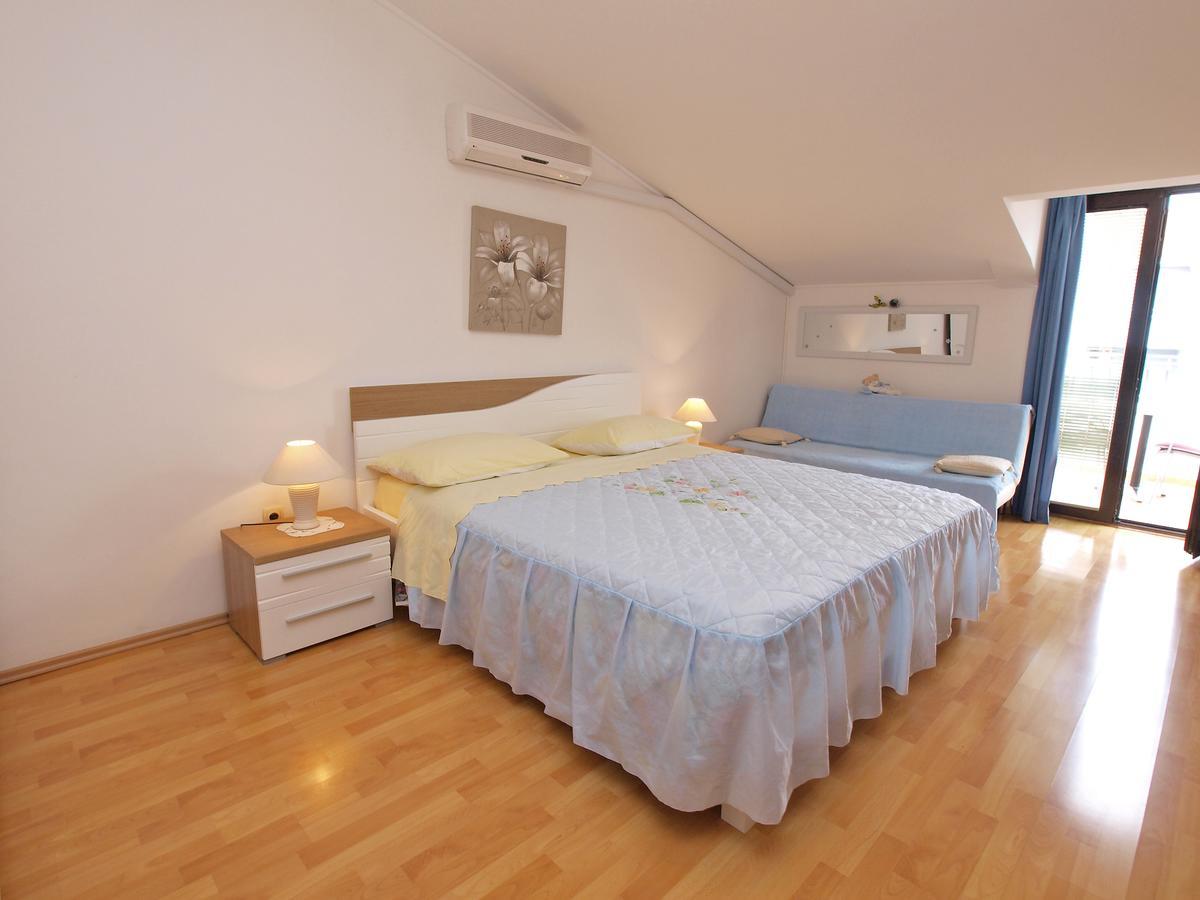 Apartments Milan 1048 Rovinj Buitenkant foto